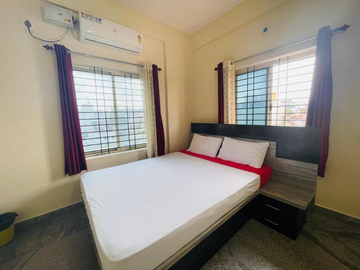 Crown Residency Hotel Mysore Bagian luar foto